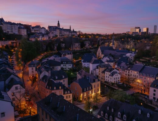 luxemburg nachts 520x400 - Spielen in Luxemburg: Praktischer Leitfaden